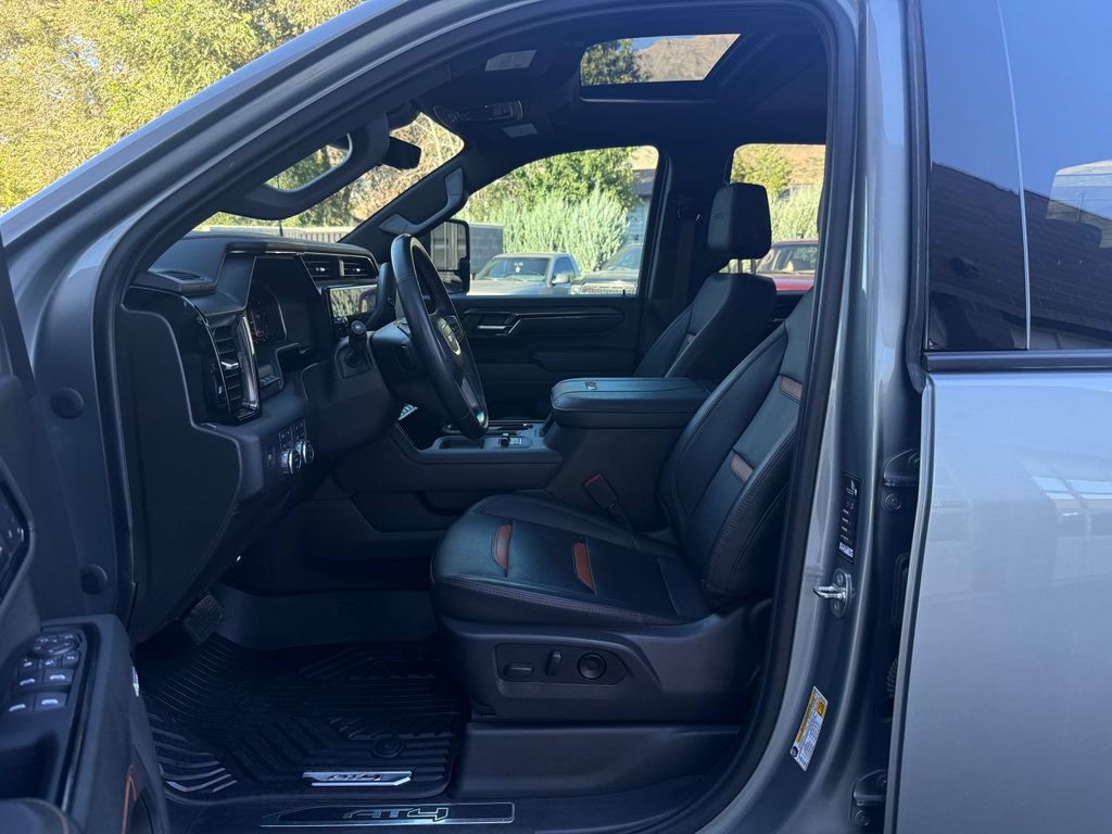 Used 2024 GMC Sierra 2500 AT4 w/ AT4 Premium Plus Package AWD/4WD image 19