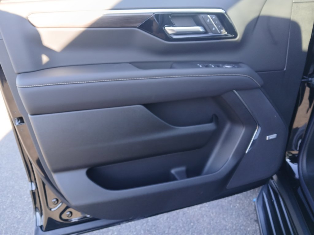New 2027 Chevrolet Tahoe Premier w/ Sun And Tow Package AWD/4WD image 11