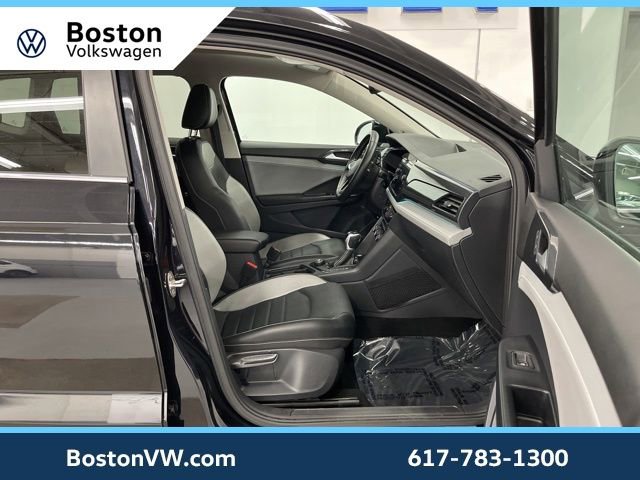 Used 2023 Volkswagen Taos SEL image 11