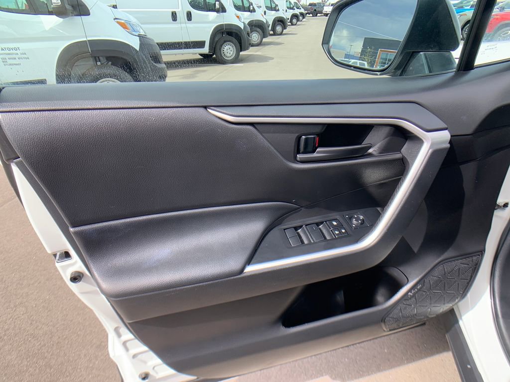 Used 2024 Toyota RAV4 LE image 11