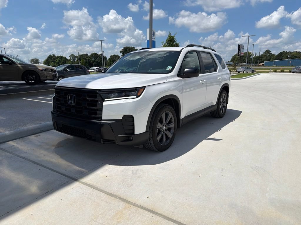 Used 2026 Honda Pilot Sport image 2