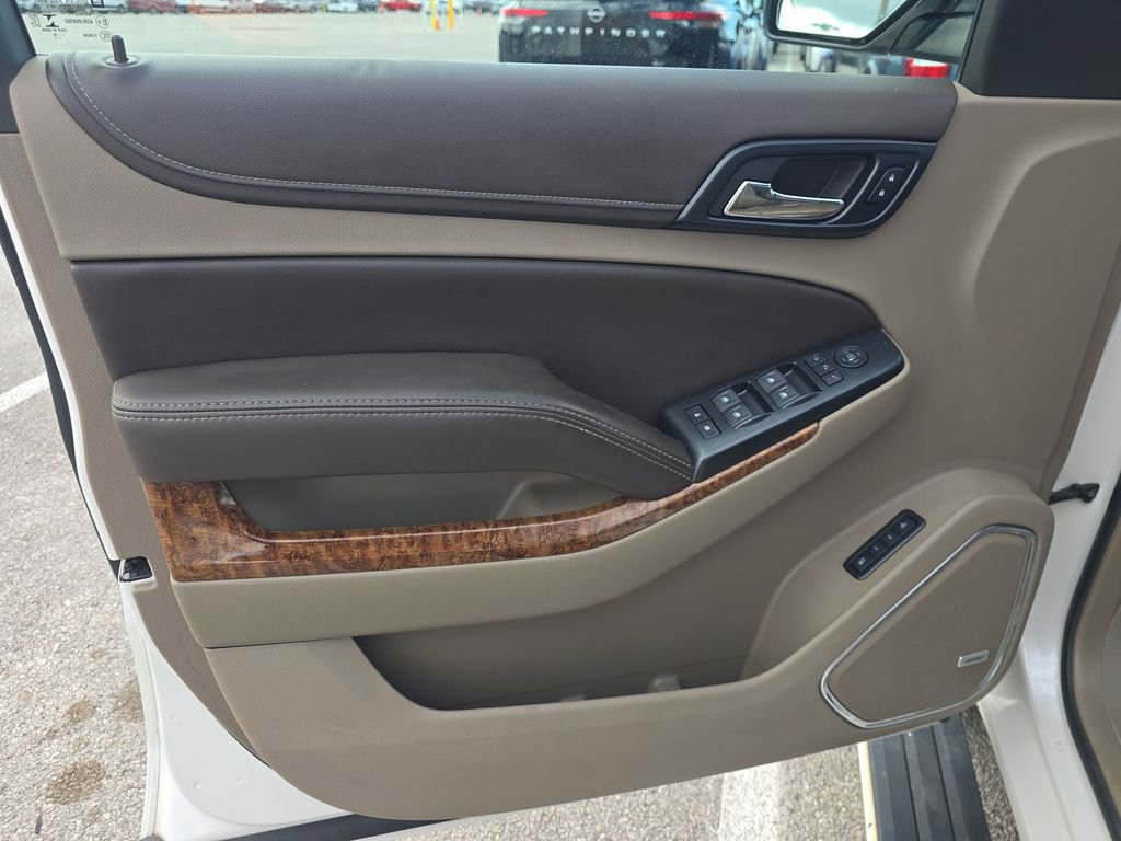Used 2018 Chevrolet Suburban Premier image 8