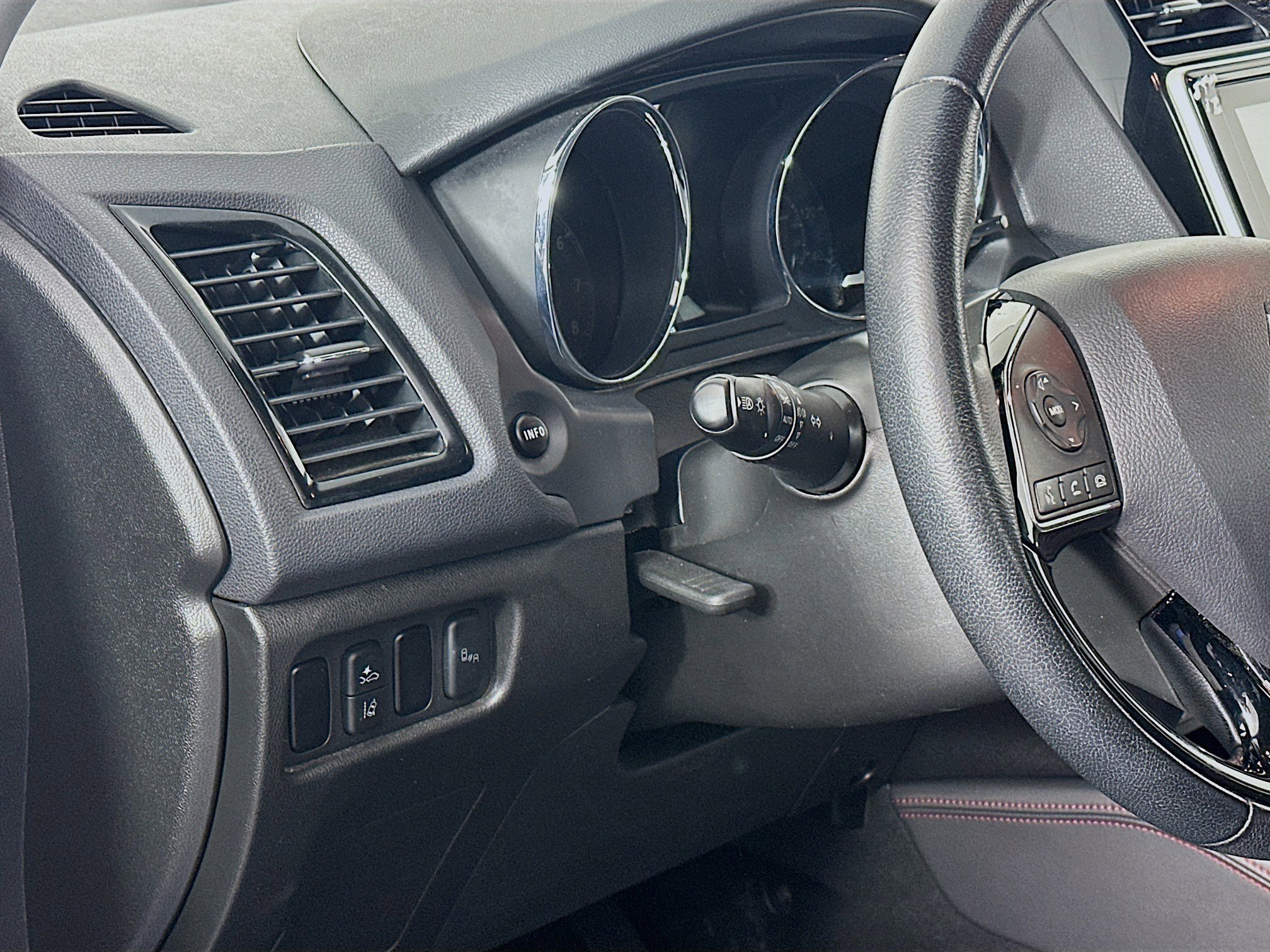 Used 2024 Mitsubishi Outlander Sport AWD image 17