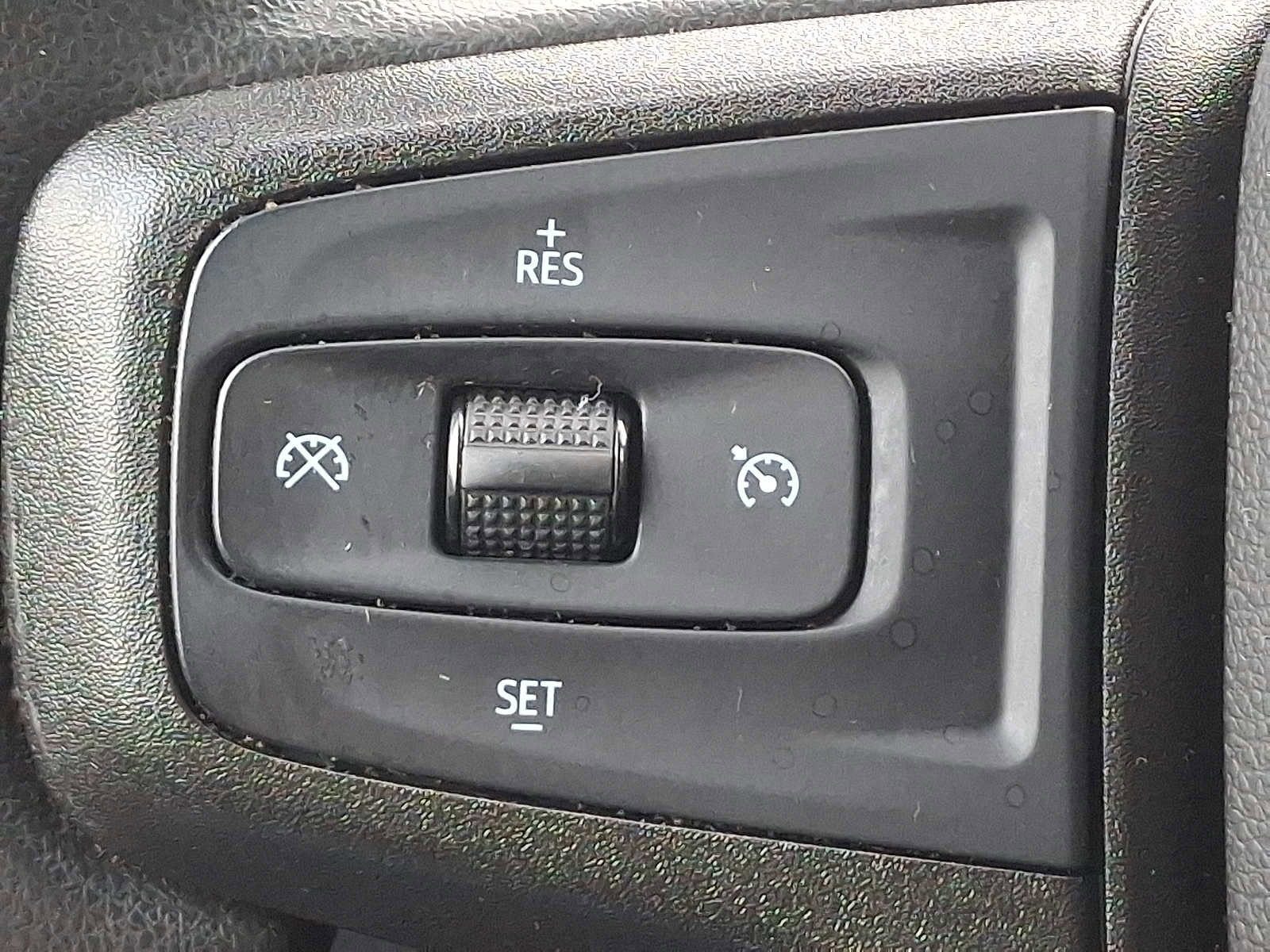 Used 2020 Chevrolet Silverado 1500 Custom w/ Custom Value Package image 21