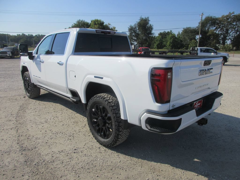 New 2026 GMC Sierra 3500 Denali Ultimate AWD/4WD image 11