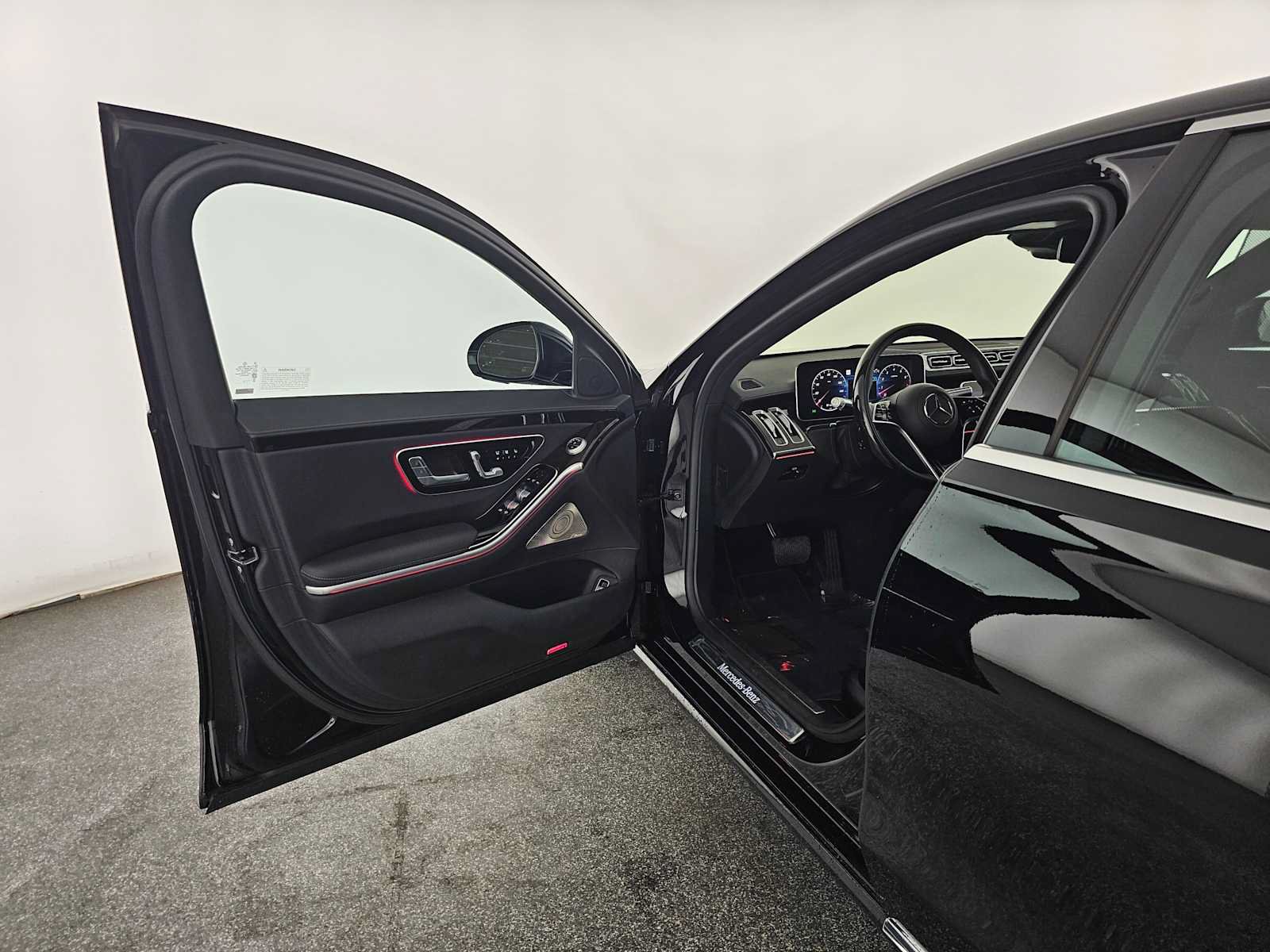 Used 2024 Mercedes-Benz S 500 4MATIC image 19