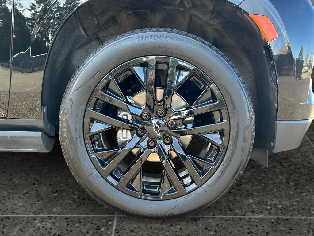 Used 2024 Chevrolet Tahoe High Country image 9