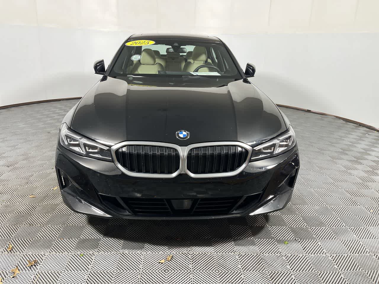Used 2025 BMW 330i Sedan RWD image 3
