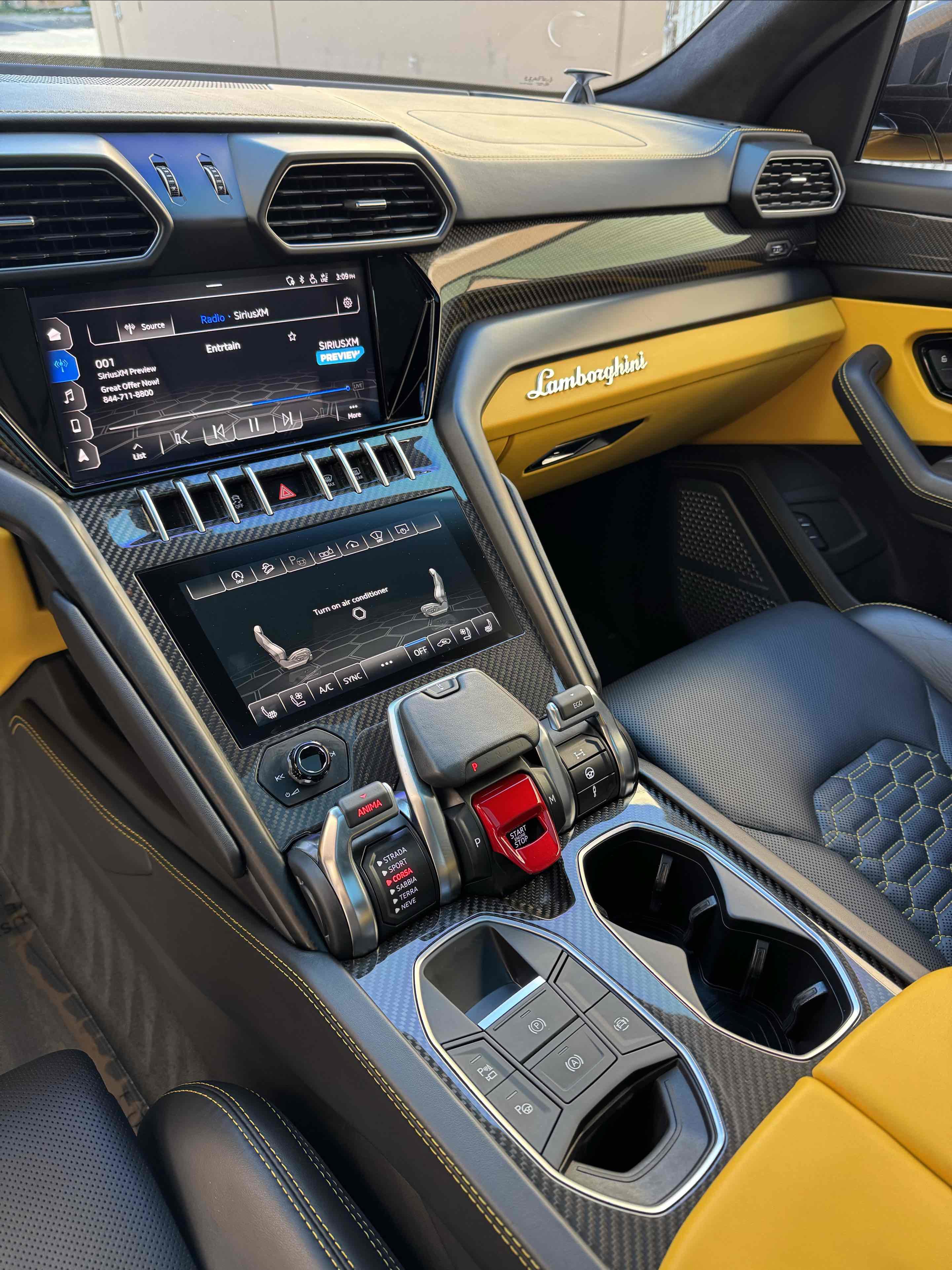 Used 2021 Lamborghini Urus image 51