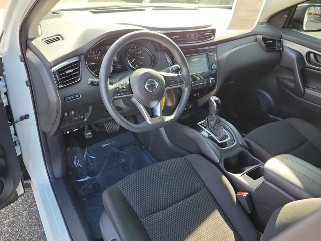 Used 2022 Nissan Rogue Sport S image 16