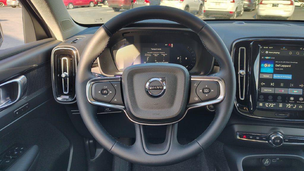 New 2026 Volvo XC40 B5 Plus w/ Climate Package AWD/4WD image 13