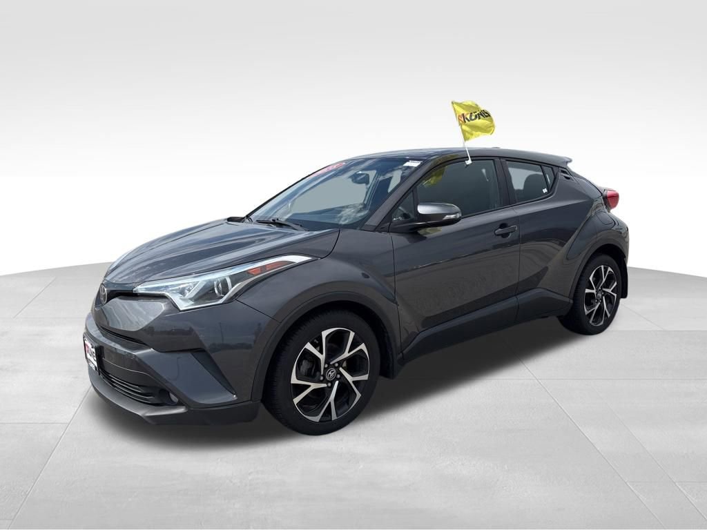 Used 2018 Toyota C-HR XLE image 4