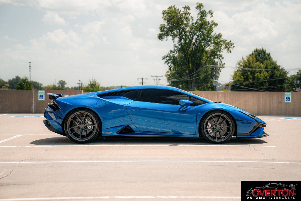 Used 2023 Lamborghini Huracan Tecnica RWD image 10
