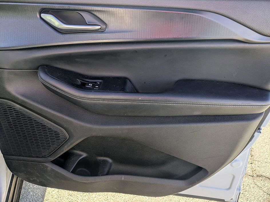 Used 2023 Jeep Grand Cherokee Altitude image 30