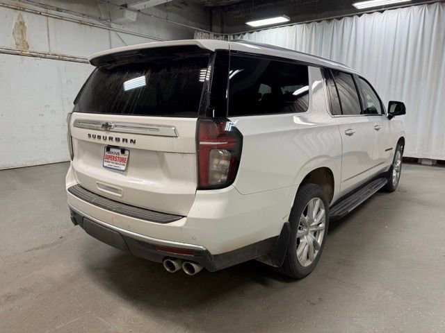 Used 2023 Chevrolet Suburban High Country AWD/4WD image 3