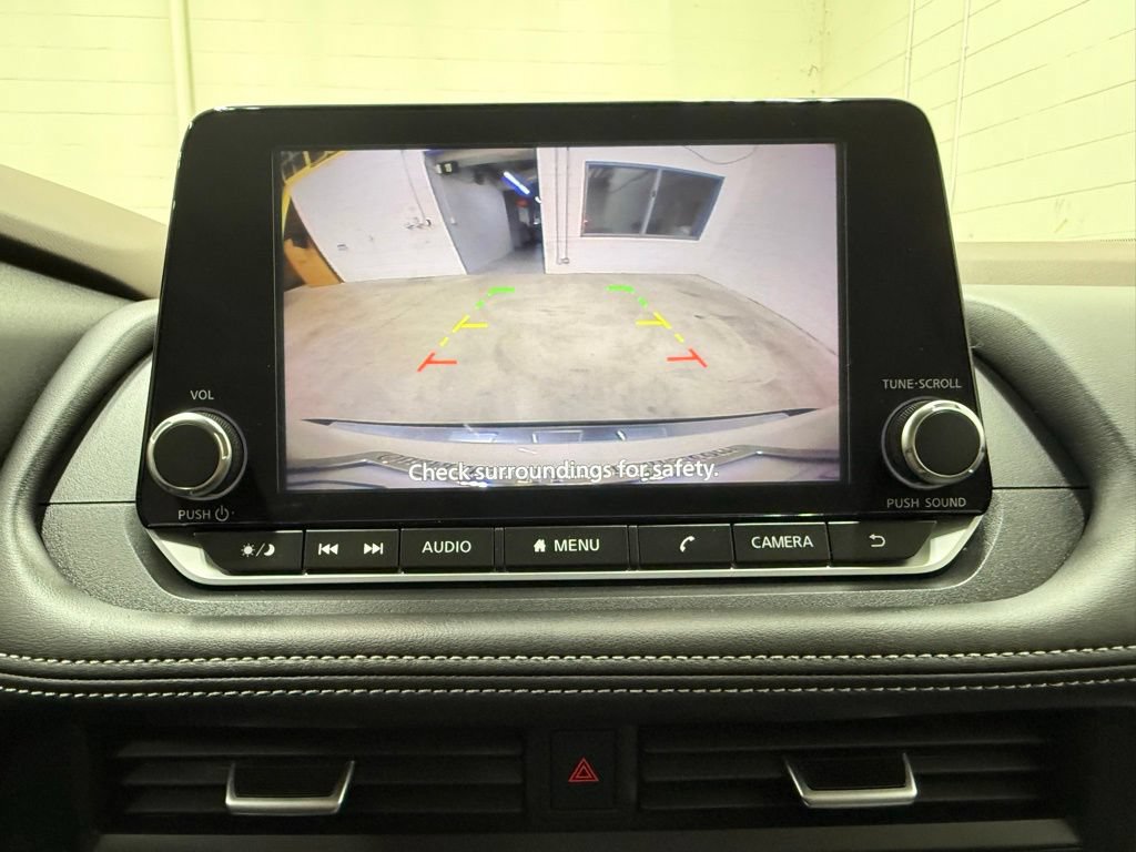 Used 2023 Nissan Rogue SV AWD/4WD image 25