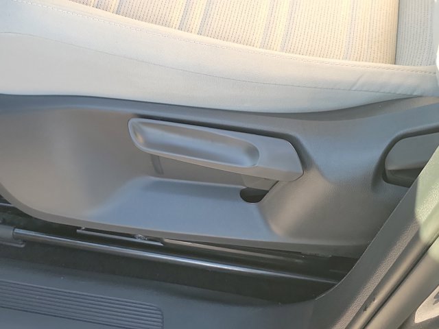 Certified 2022 Volkswagen Tiguan S image 16