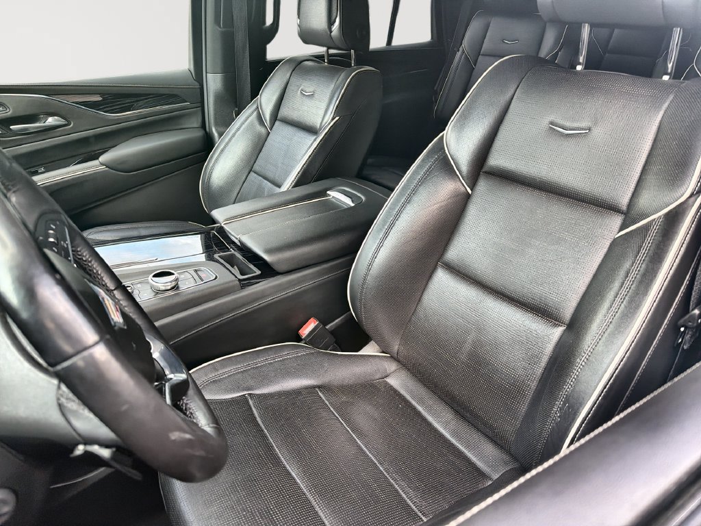 Used 2023 Cadillac Escalade Sport AWD/4WD image 13