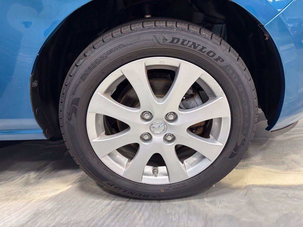 Used 2011 MAZDA MAZDA2 FWD image 21