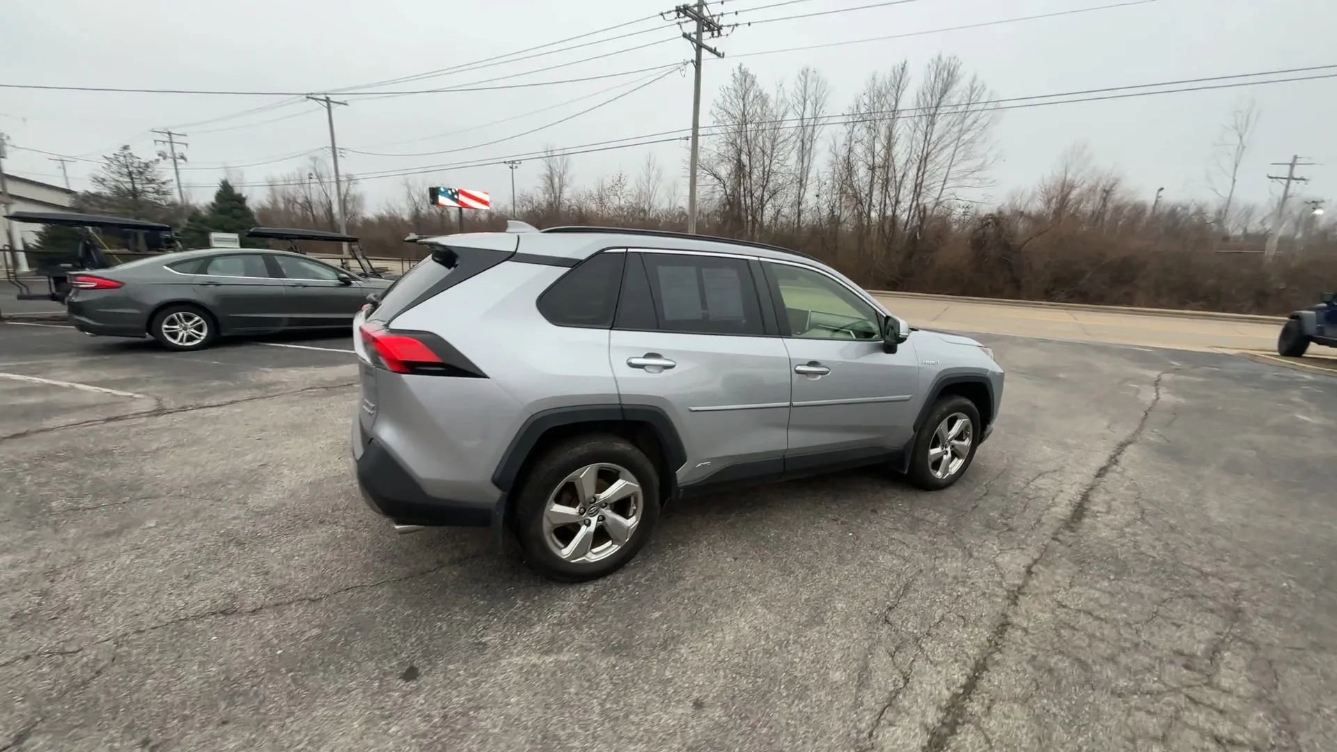 Used 2019 Toyota RAV4 Limited w/ Carpet Mat Package image 9