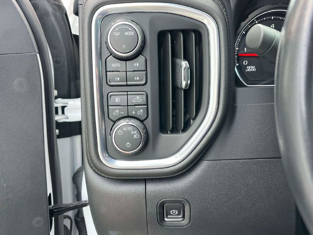 Certified 2022 Chevrolet Silverado 1500 LT Trail Boss w/ LPO, Dark Essentials Package AWD/4WD image 28
