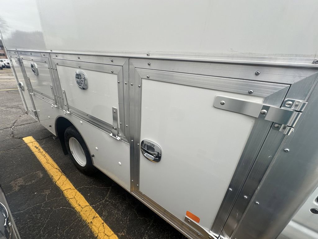 New 2026 Ford E-350 and Econoline 350 Super Duty w/ Power Equipment Group RWD image 4