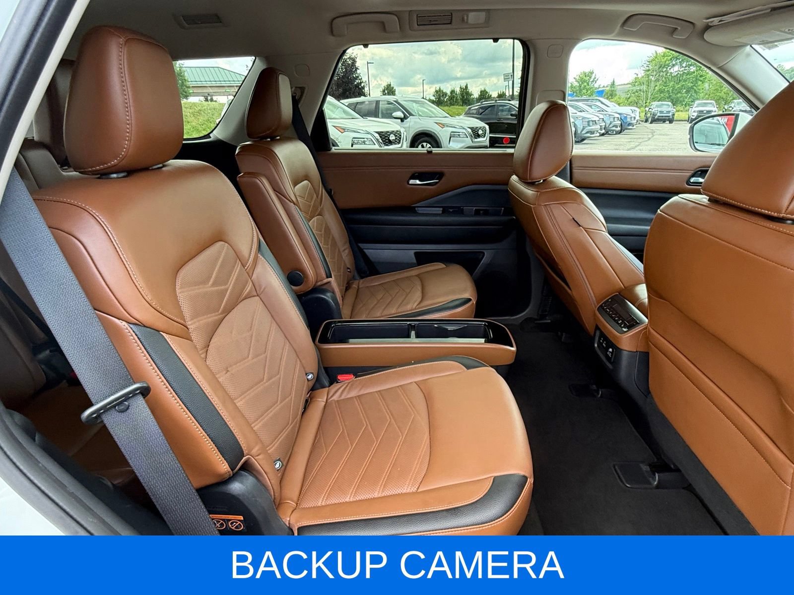 Used 2023 Nissan Pathfinder Platinum w/ Lighting Package (N93) AWD/4WD image 21