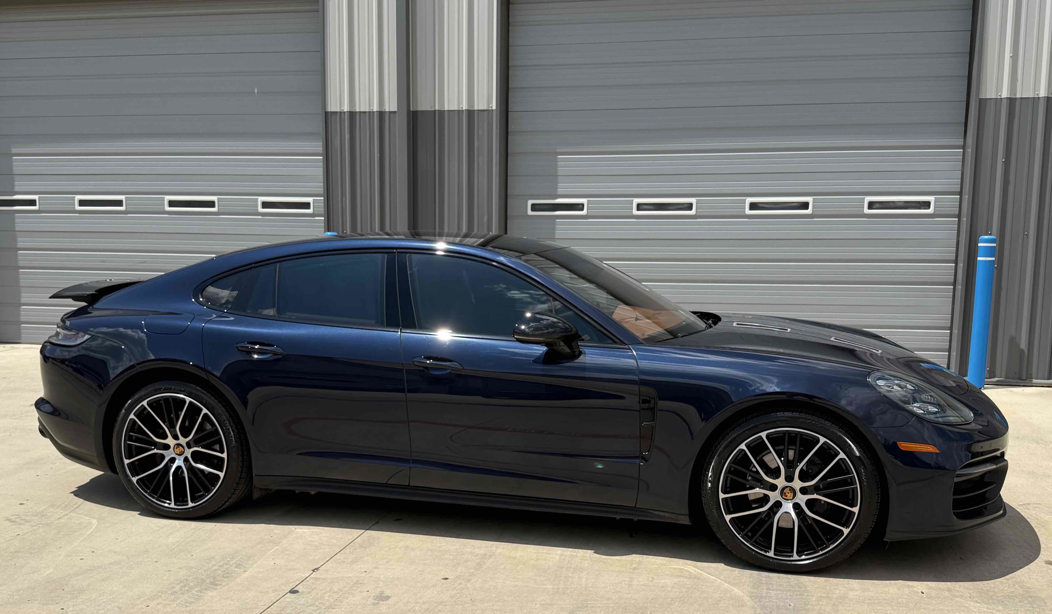 Used 2022 Porsche Panamera Platinum Edition RWD image 2
