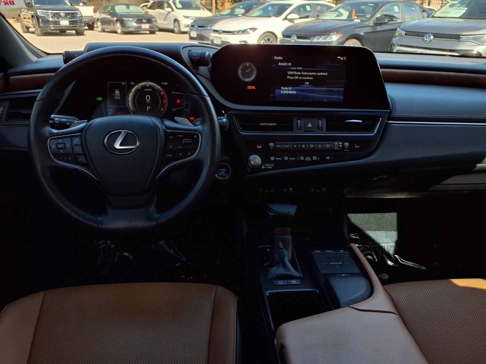 Used 2022 Lexus ES 300h w/ Premium Package image 19