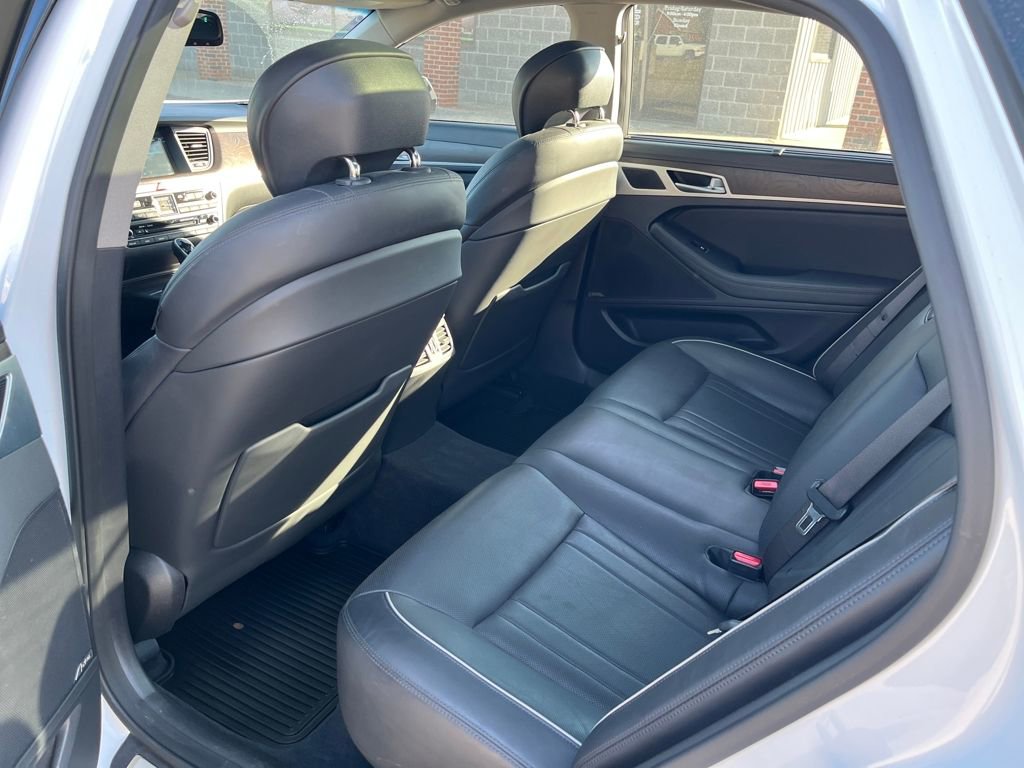 Used 2015 Hyundai Genesis 3.8 w/ Option Group 02 image 25