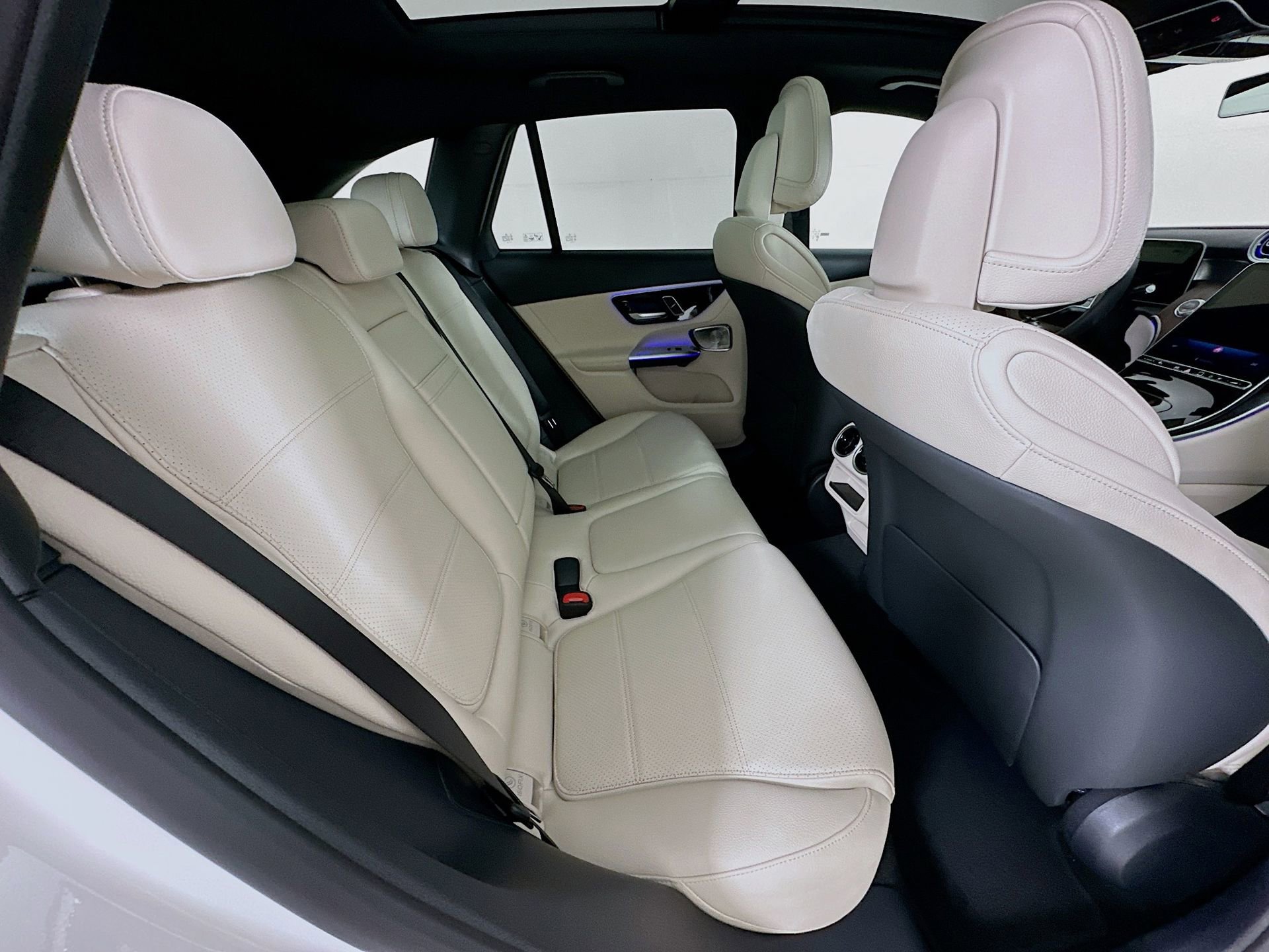 New 2026 Mercedes-Benz GLC 300 image 30