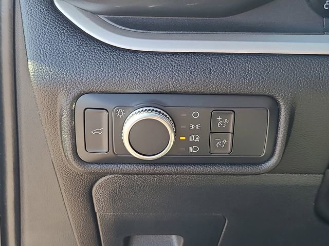 Used 2022 Ford Explorer XLT image 27