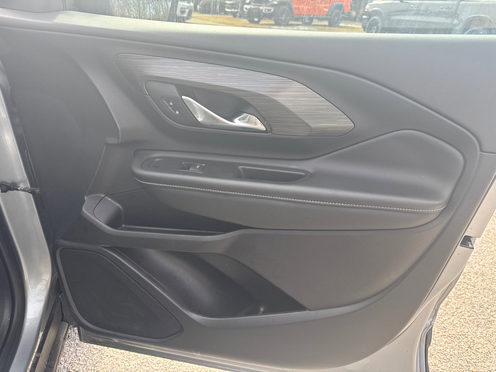 Used 2024 GMC Terrain SLE image 14