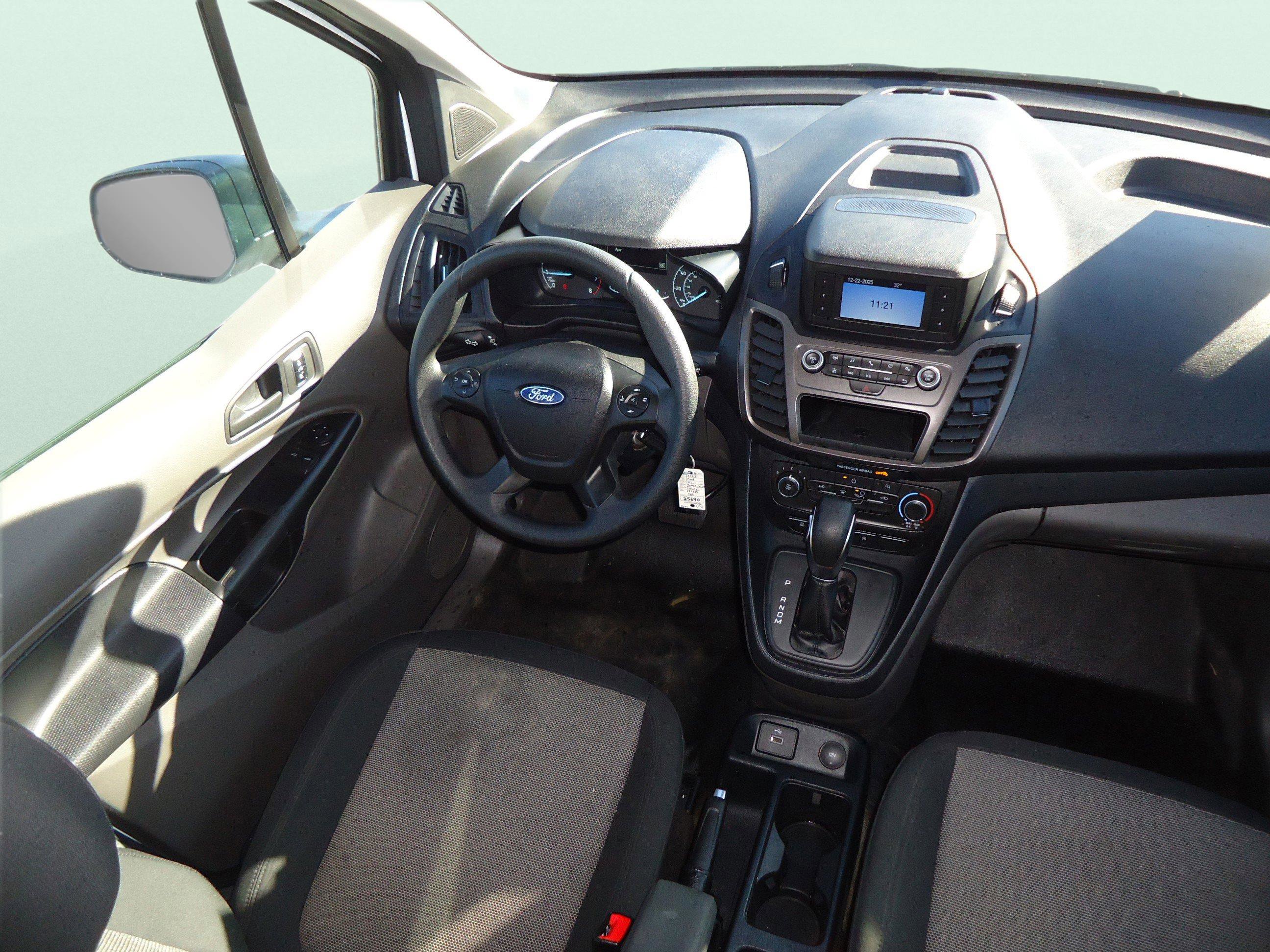 Used 2023 Ford Transit Connect XL image 11