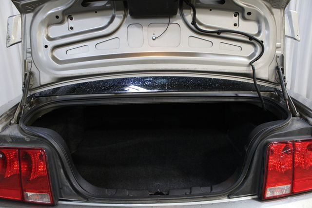 Used 2008 Ford Mustang Deluxe image 29