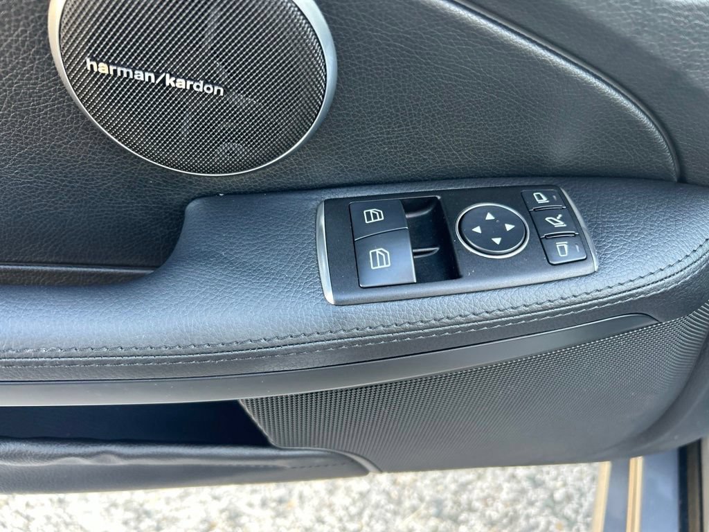 Used 2013 Mercedes-Benz SLK 250 image 37