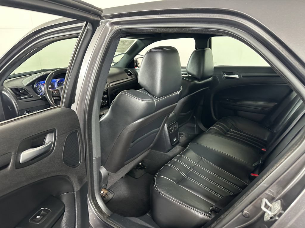 Used 2015 Chrysler 300 S AWD/4WD image 18