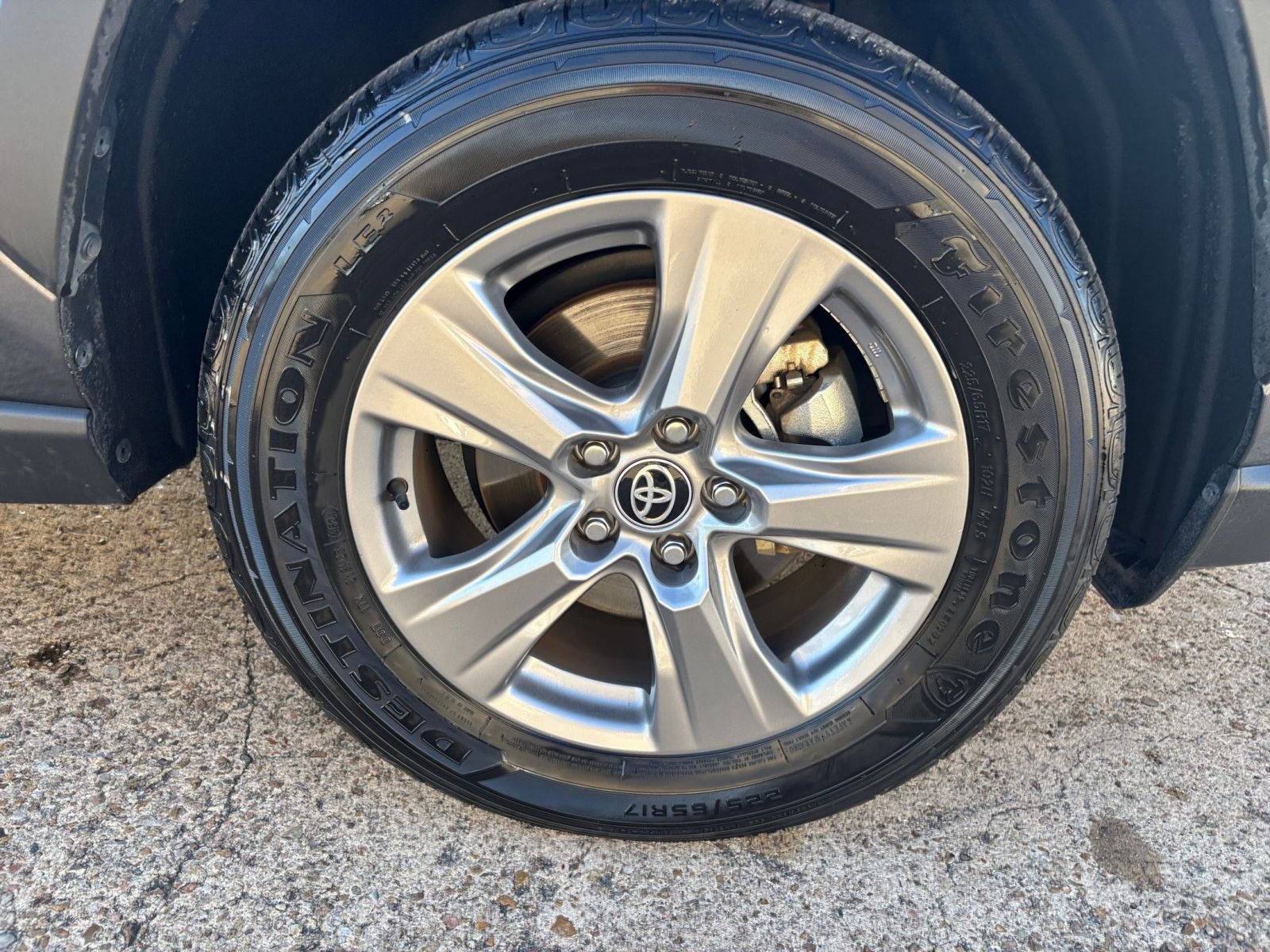 Used 2025 Toyota RAV4 LE image 29