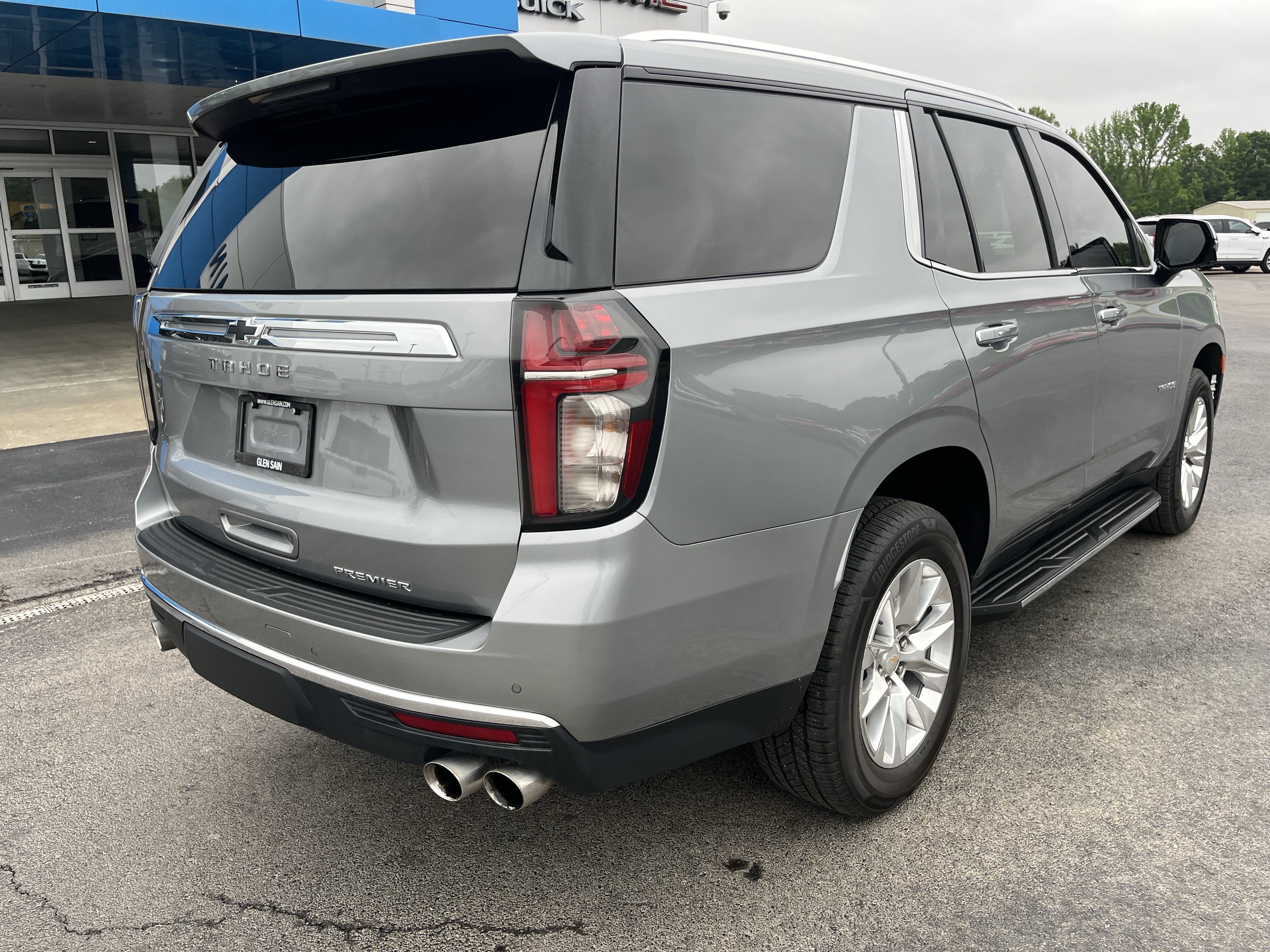 Used 2023 Chevrolet Tahoe Premier w/ Premium Package AWD/4WD image 6
