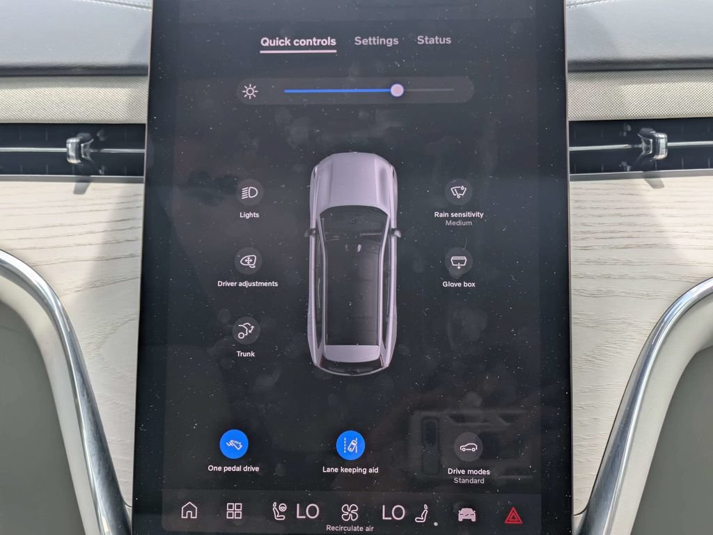 Certified 2025 Volvo EX90 Ultra AWD/4WD image 35