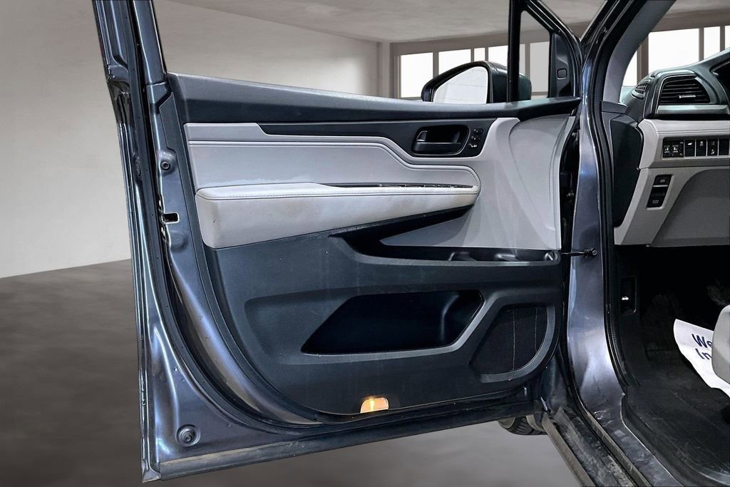Used 2018 Honda Odyssey EX-L image 20