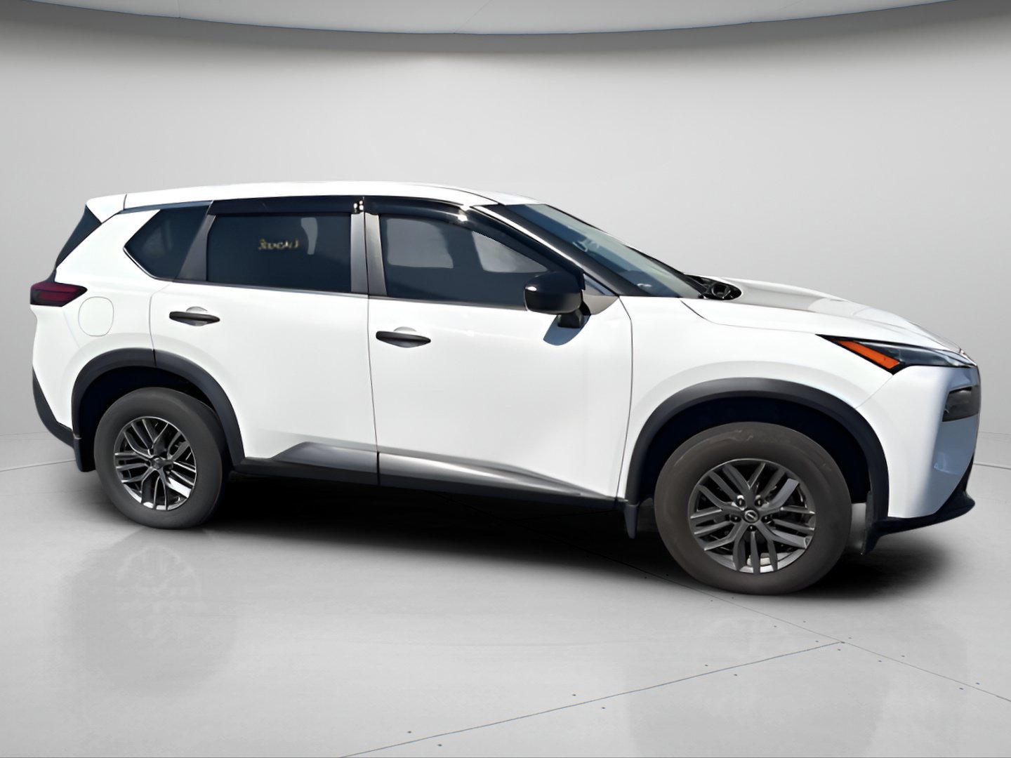 Used 2021 Nissan Rogue S AWD/4WD image 6
