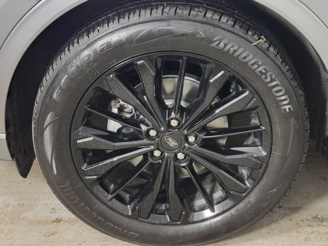 Certified 2023 Ford Escape ST-Line Elite AWD/4WD image 10