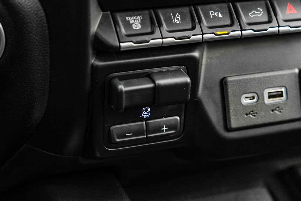 Used 2023 Chevrolet Silverado 3500 High Country w/ Z71 Off-Road Package AWD/4WD image 33