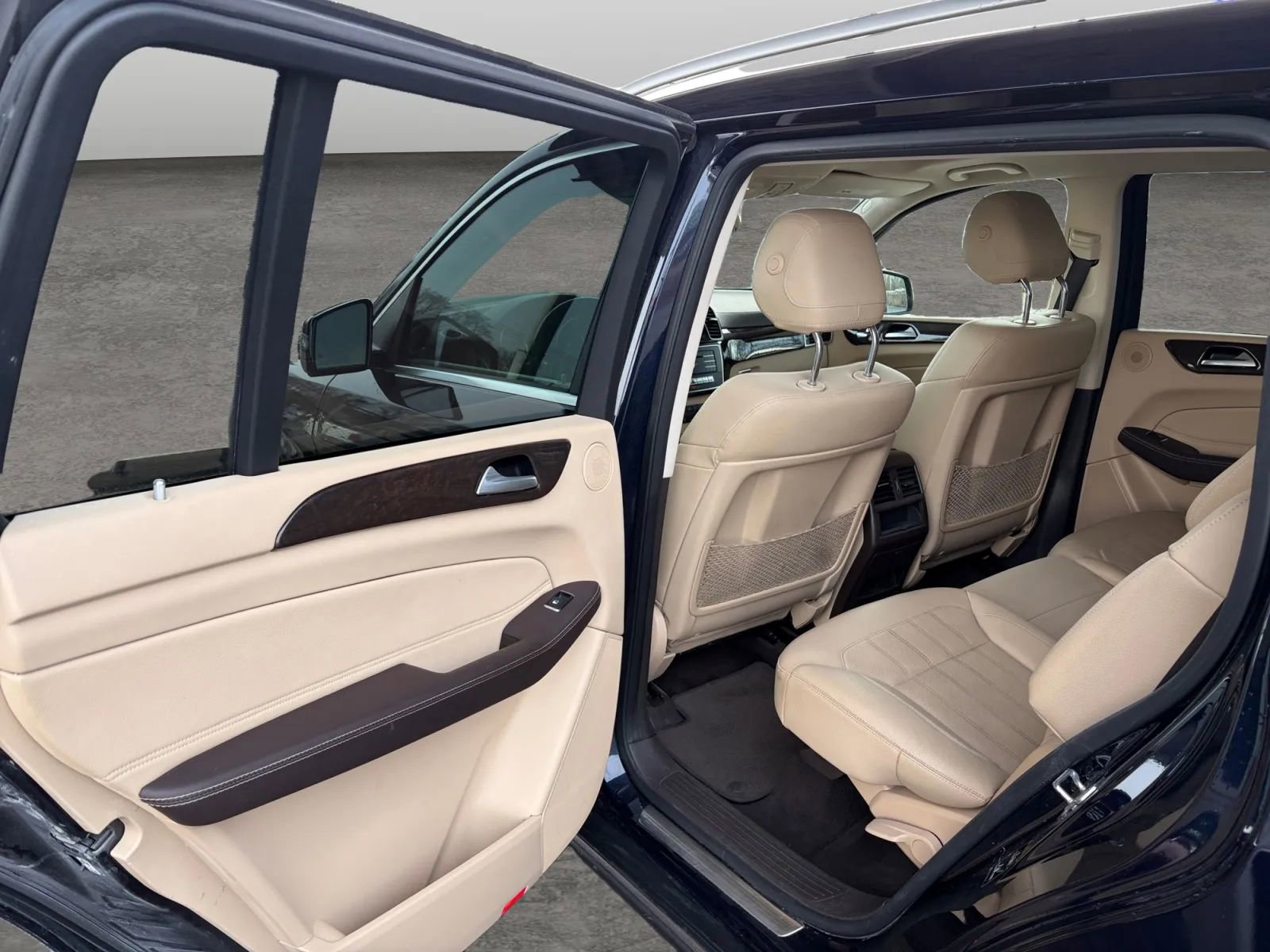 Used 2018 Mercedes-Benz GLS 450 4MATIC image 12