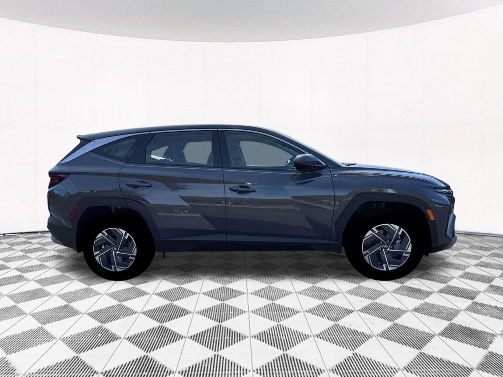 New 2026 Hyundai Tucson Blue SE image 13