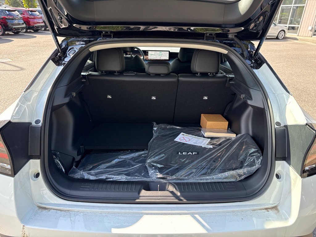 New 2026 Nissan Leaf SV+ w/ Floor Mat Package (SV+) FWD image 12