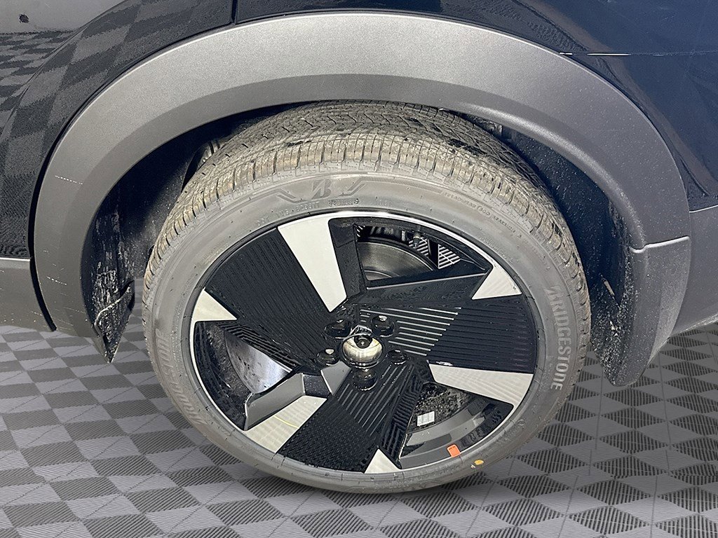 New 2026 Nissan Kicks SR w/ SR Premium Package image 10