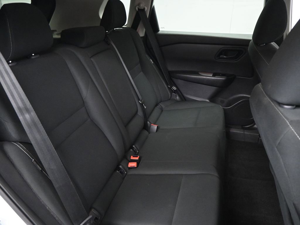 Used 2024 Nissan Rogue S image 13