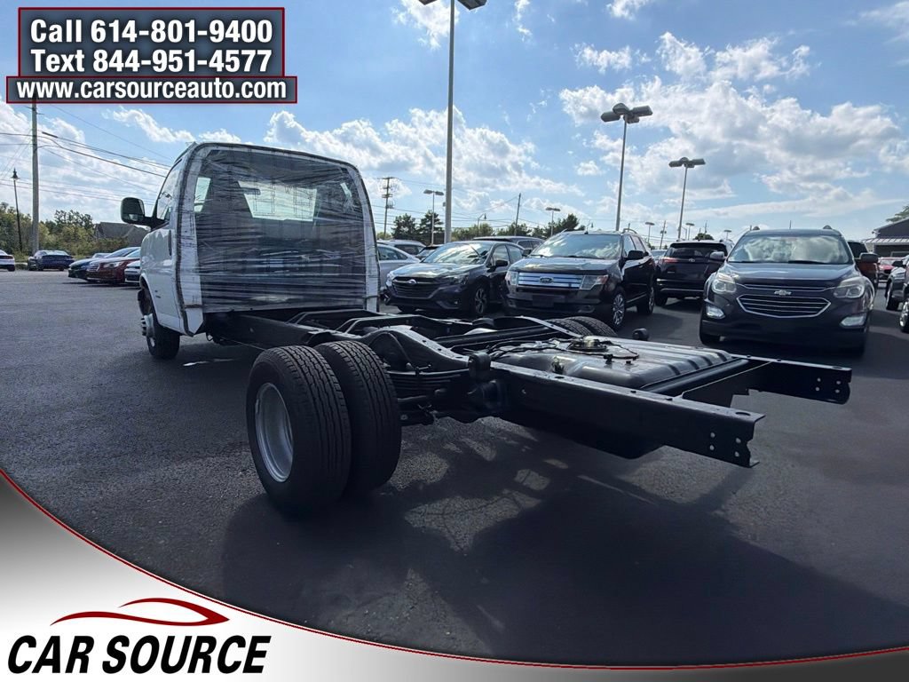 Used 2023 Chevrolet Express 4500 w/ Ambulance Package RWD image 7